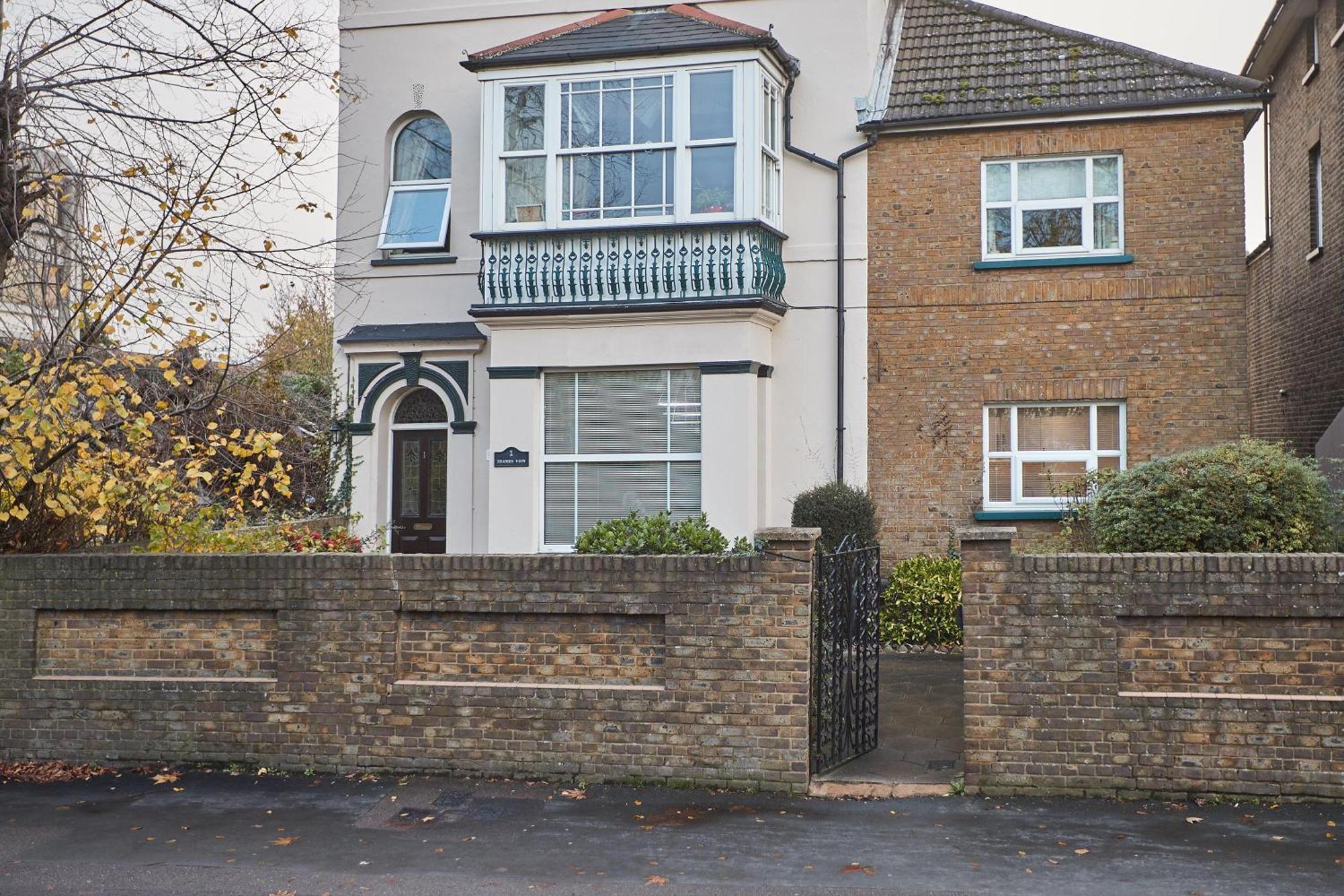 Host & Stay - Thamesview Staines-upon-Thames Dış mekan fotoğraf