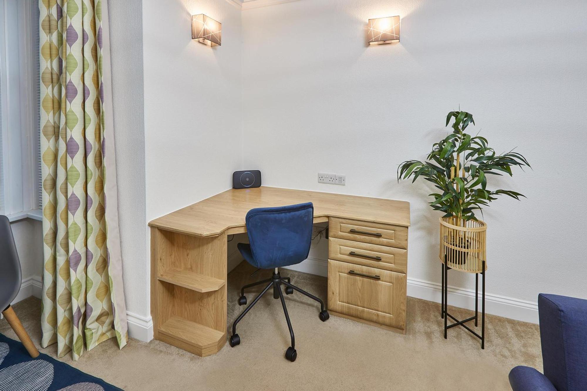 Host & Stay - Thamesview Staines-upon-Thames Dış mekan fotoğraf